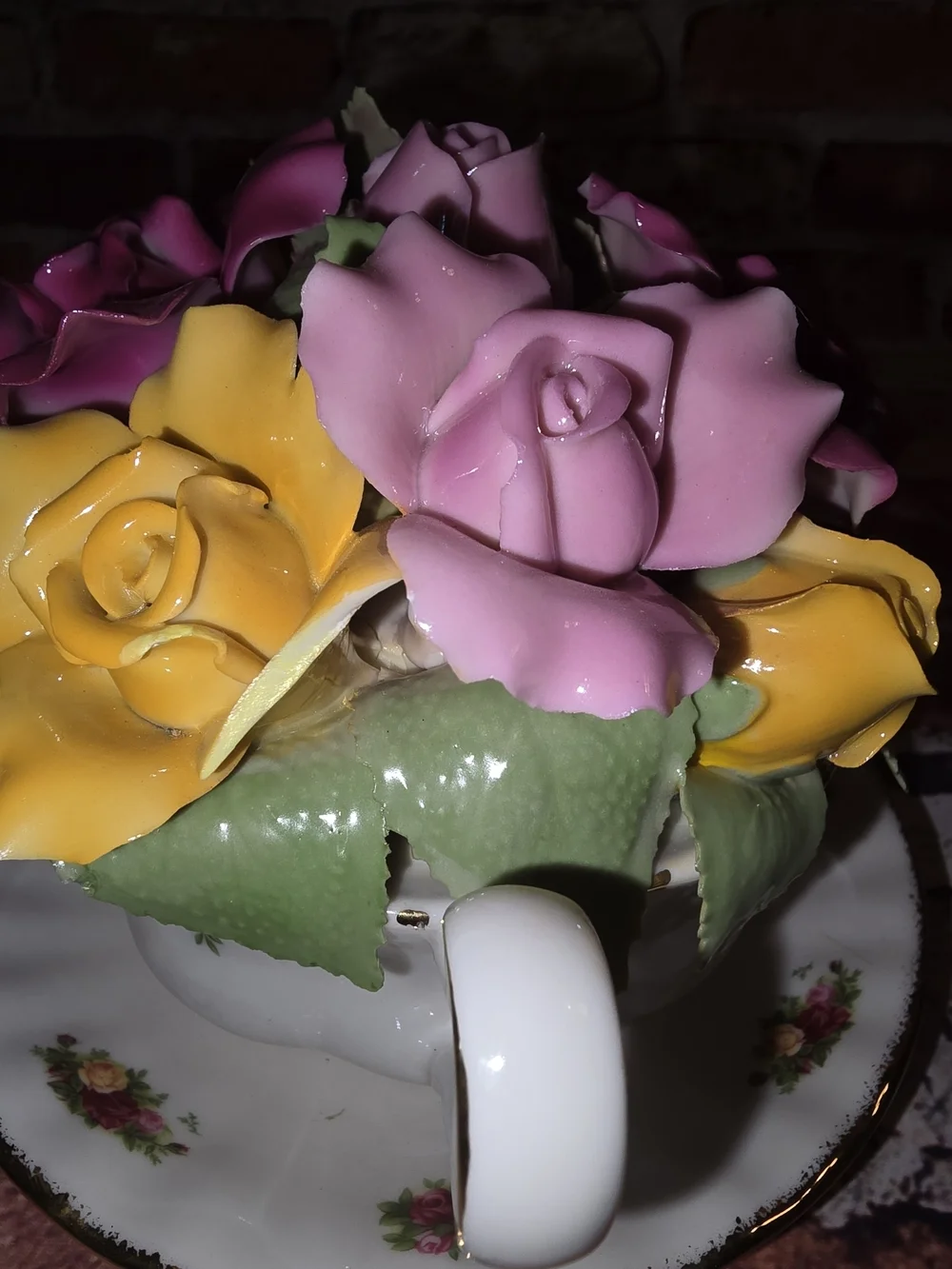 Royal Albert Old Country Roses Musical Cup Of Soup Rose Bouquet